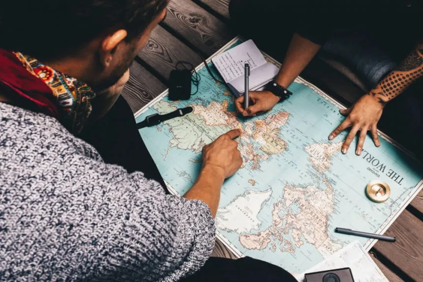 Wie kommt man von den Pariser Flughäfen zum Hotel Vienna House Magic Circus?